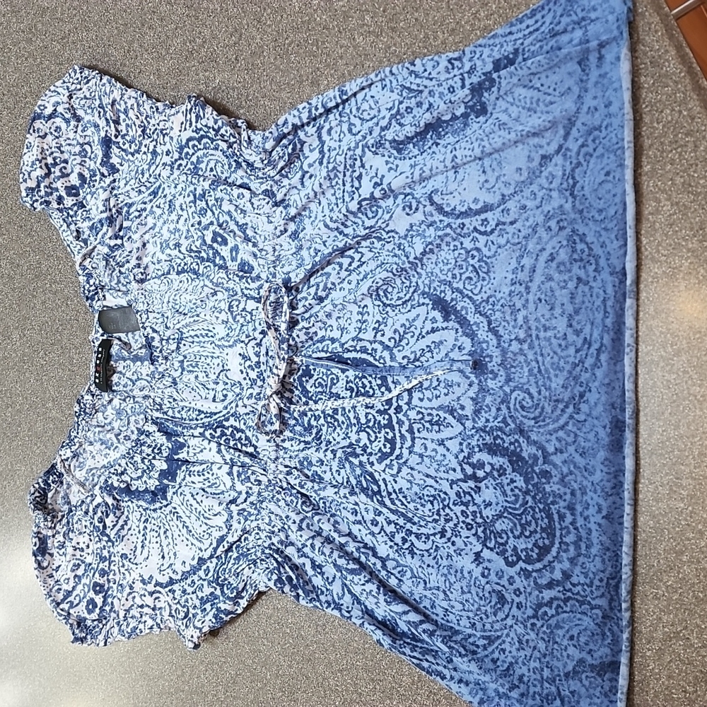 Women's White and blue tie front top